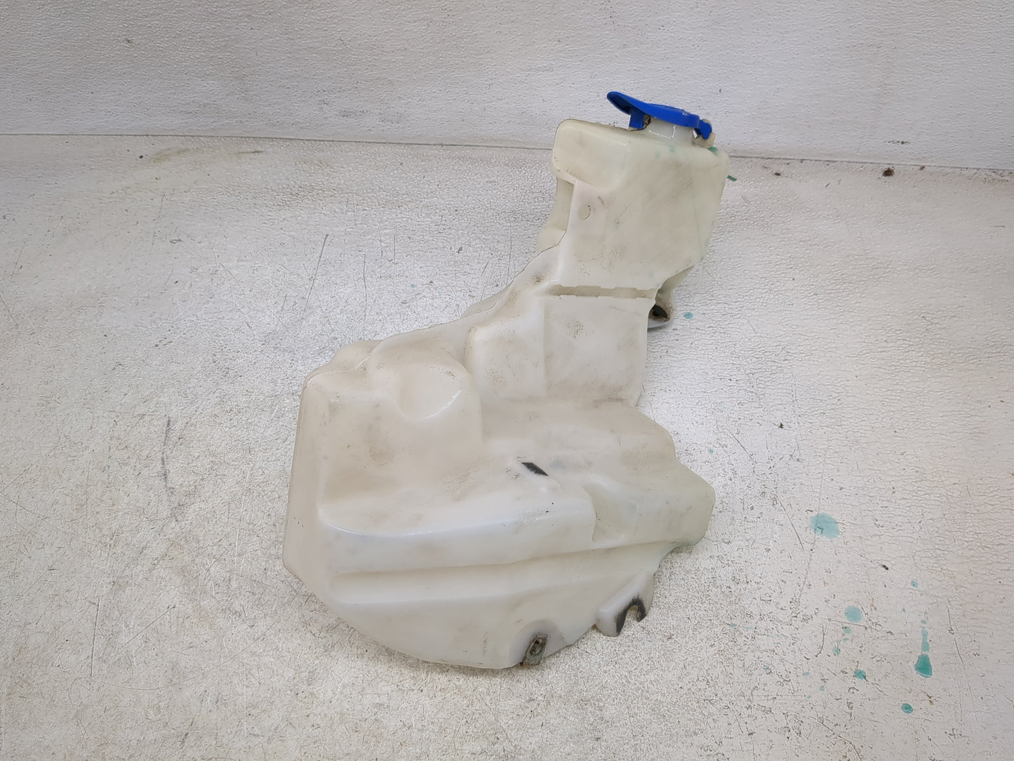 2015-2017 Ford F-150 Windshield Washer Fluid Reservoir Bottle 1427613 - Oemusedautoparts1.com