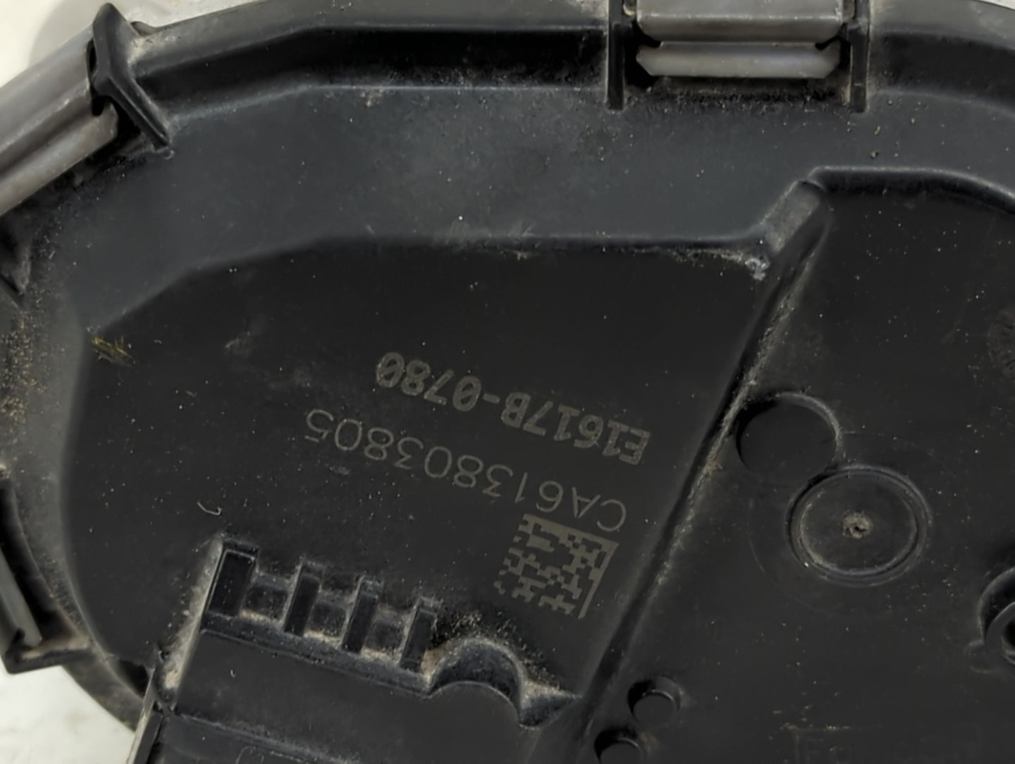 2015-2017 Ford F-150 Throttle Body Fits Fits 2015 2016 2017 2018 2019 2020 OEM Used Auto Parts - Oemusedautoparts1.com