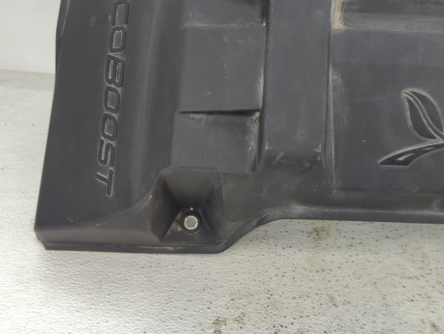 2016 Ford F-150 Engine Cover - Oemusedautoparts1.com