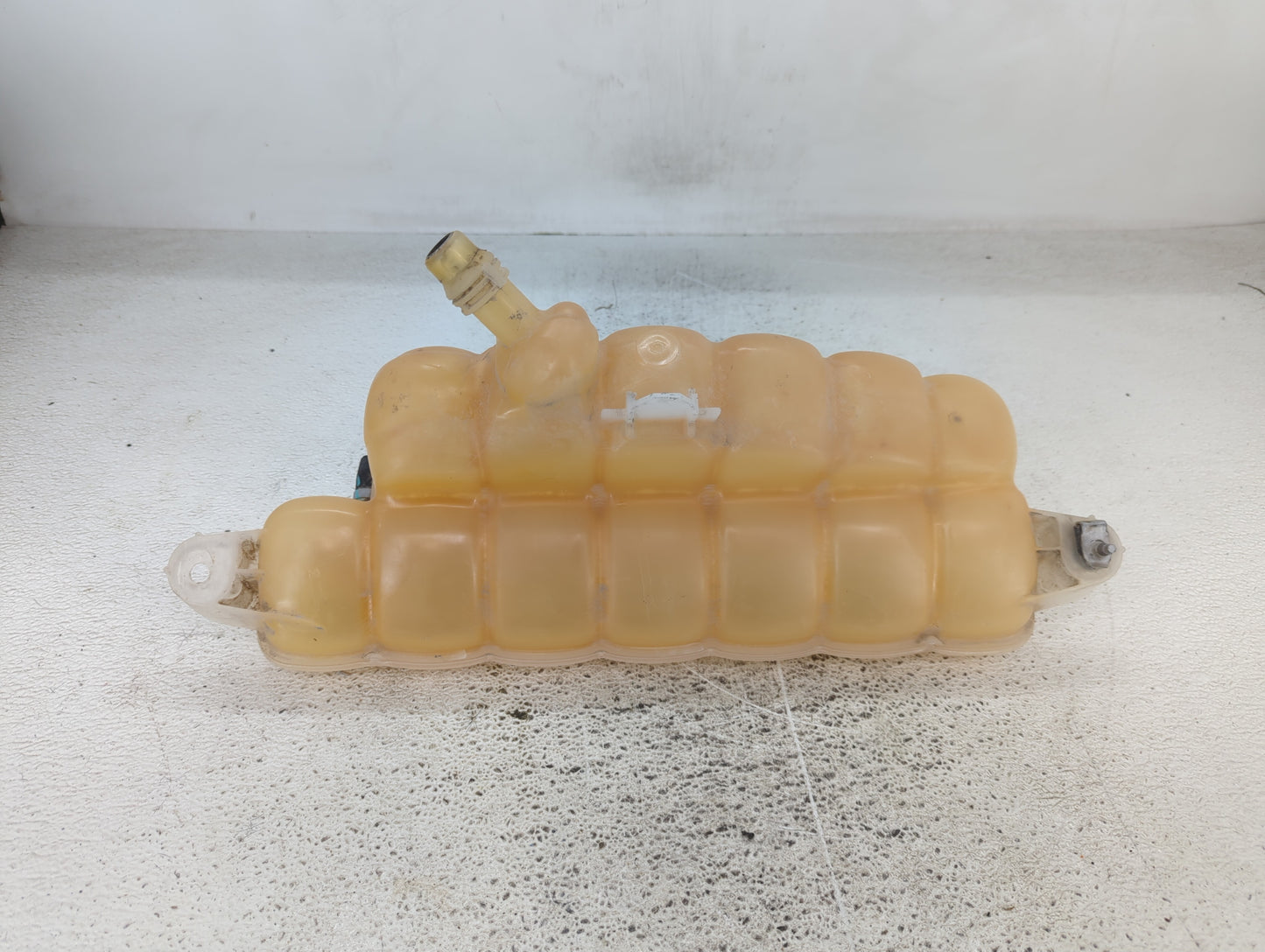 2015-2017 Ford F-150 Windshield Washer Fluid Reservoir Bottle Oem - Oemusedautoparts1.com