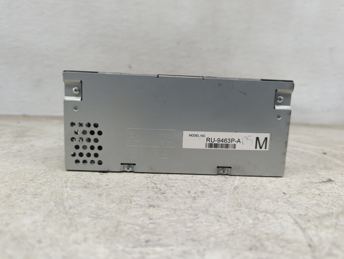 2015-2016 Ford F-150 Radio AM FM Cd Player Receiver Replacement P/N:RU-9463P-A FL3T-18D832-BG Fits Fits 2015 2016 OEM Used A