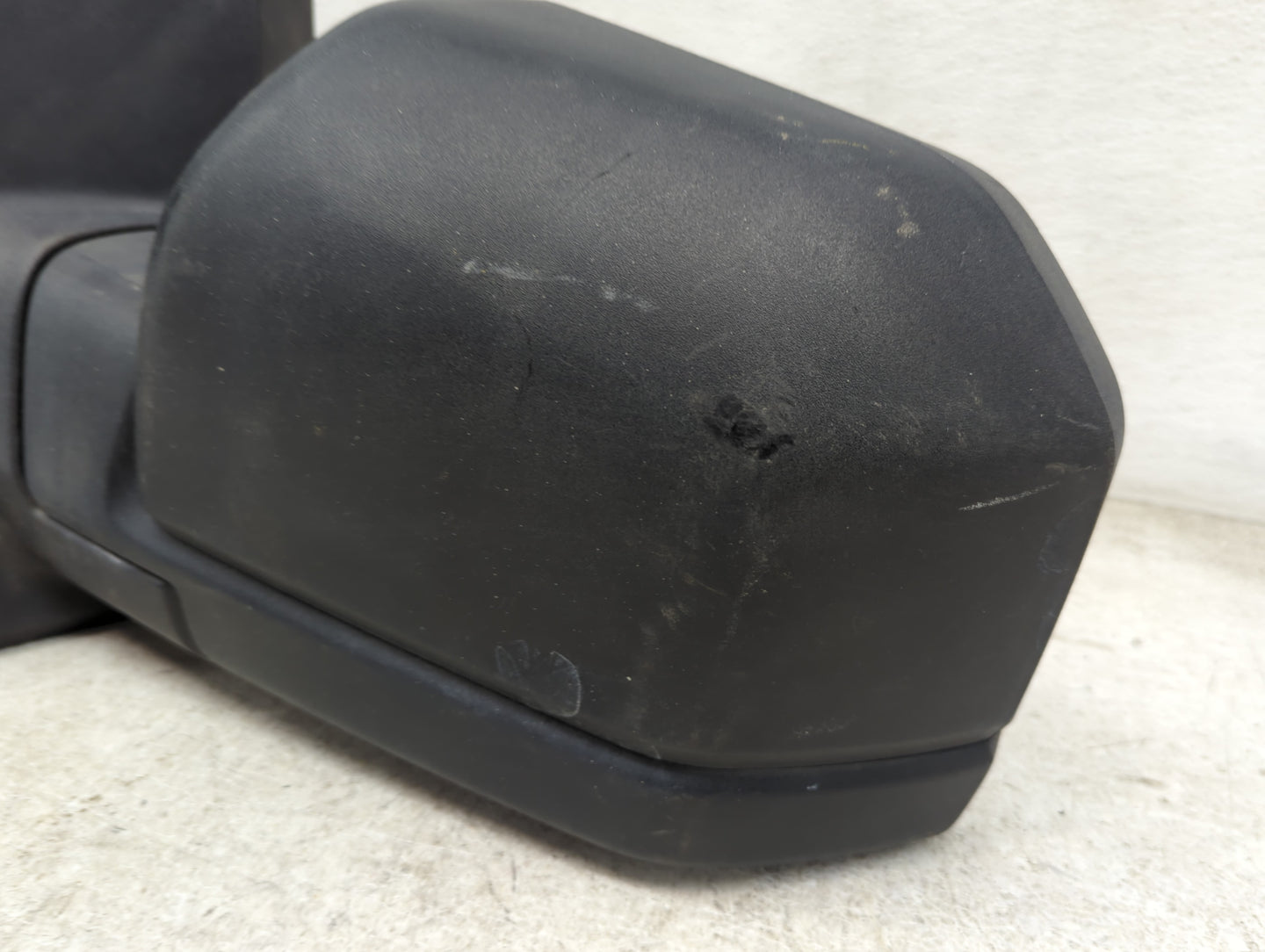 2015-2020 Ford F-150 Driver Side View Mirror - Left Door Mirror OEM Used - Oemusedautoparts1.com