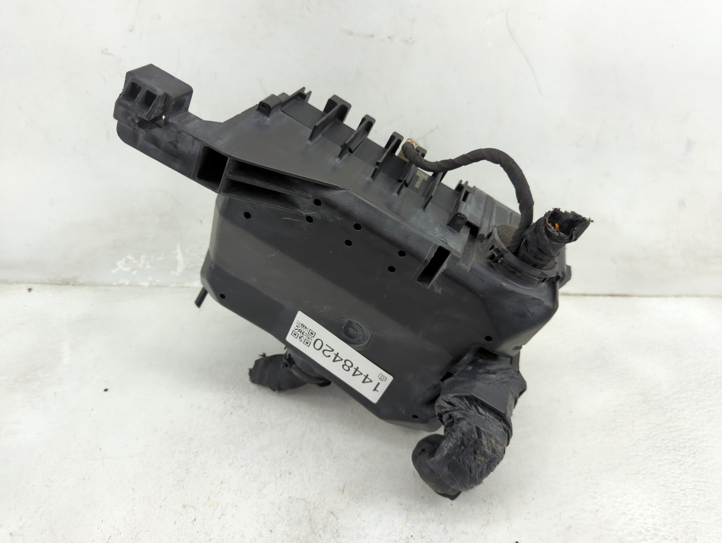 2016 Ford F-150 Fusebox Fuse Box Panel Relay Module P/N:BT2T-14B192-AB BT2T-14B192-BA, BT2T-14B192-AA, BT2T-CA Fits OEM Used
