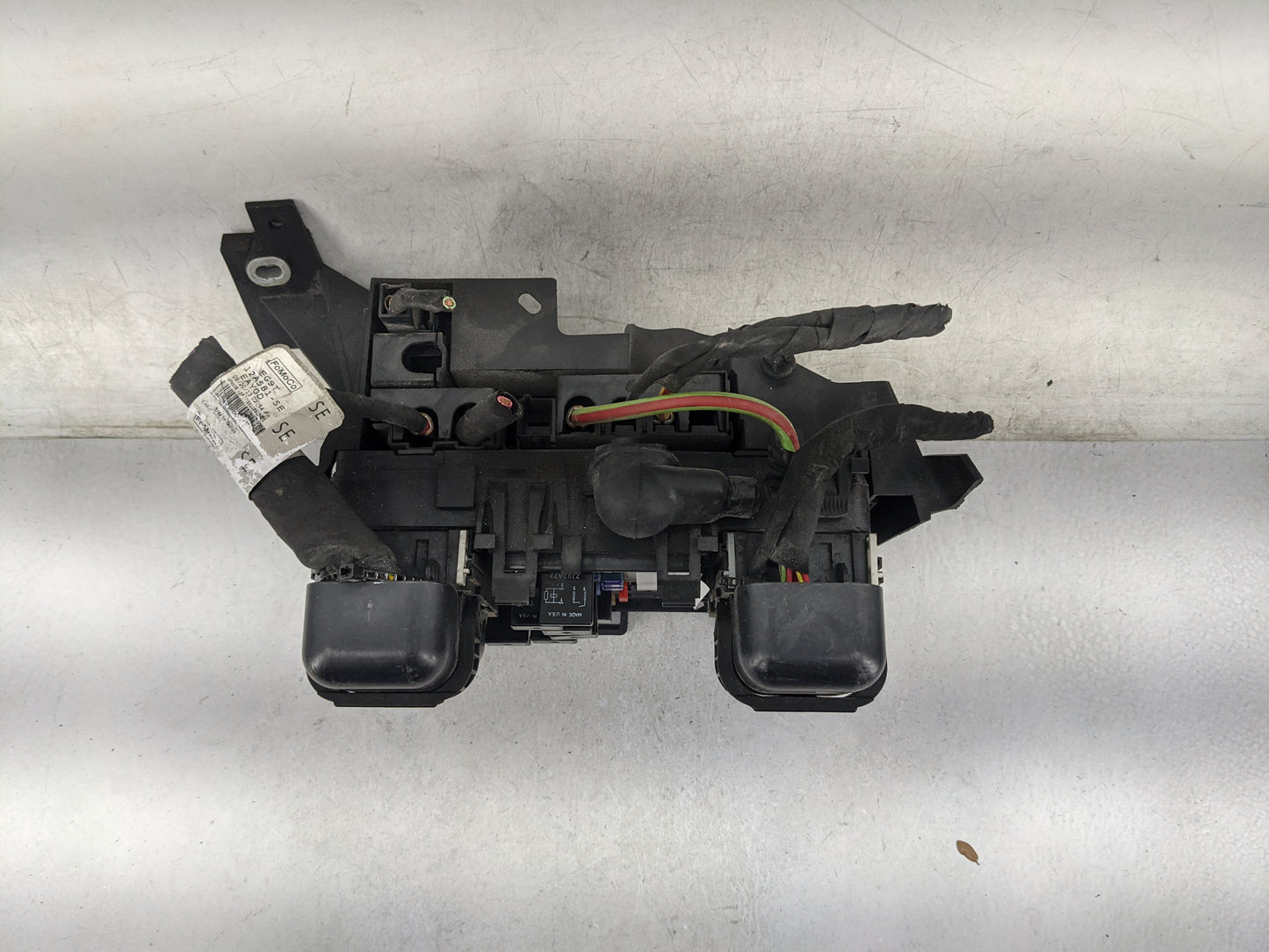 2016 Ford F-150 Fusebox Fuse Box Panel Relay Module P/N:BT2T-14B192-AM BT2T-14B192-AA, BT2T-14B476-BA, BT2T-15604-BA, 8T2T-C