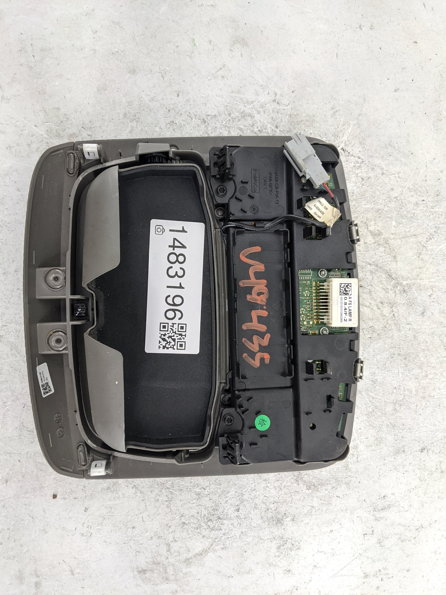 2016 Ford F-150 Overhead Roof Console Interior Dome Light Gray - Oemusedautoparts1.com