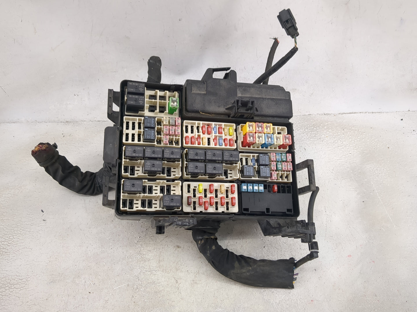 2016 Ford F-150 Fusebox Fuse Box Panel Relay Module P/N:8T2T-14B192-BA Fits Fits 2017 2018 2019 2020 OEM Used Auto Parts - O