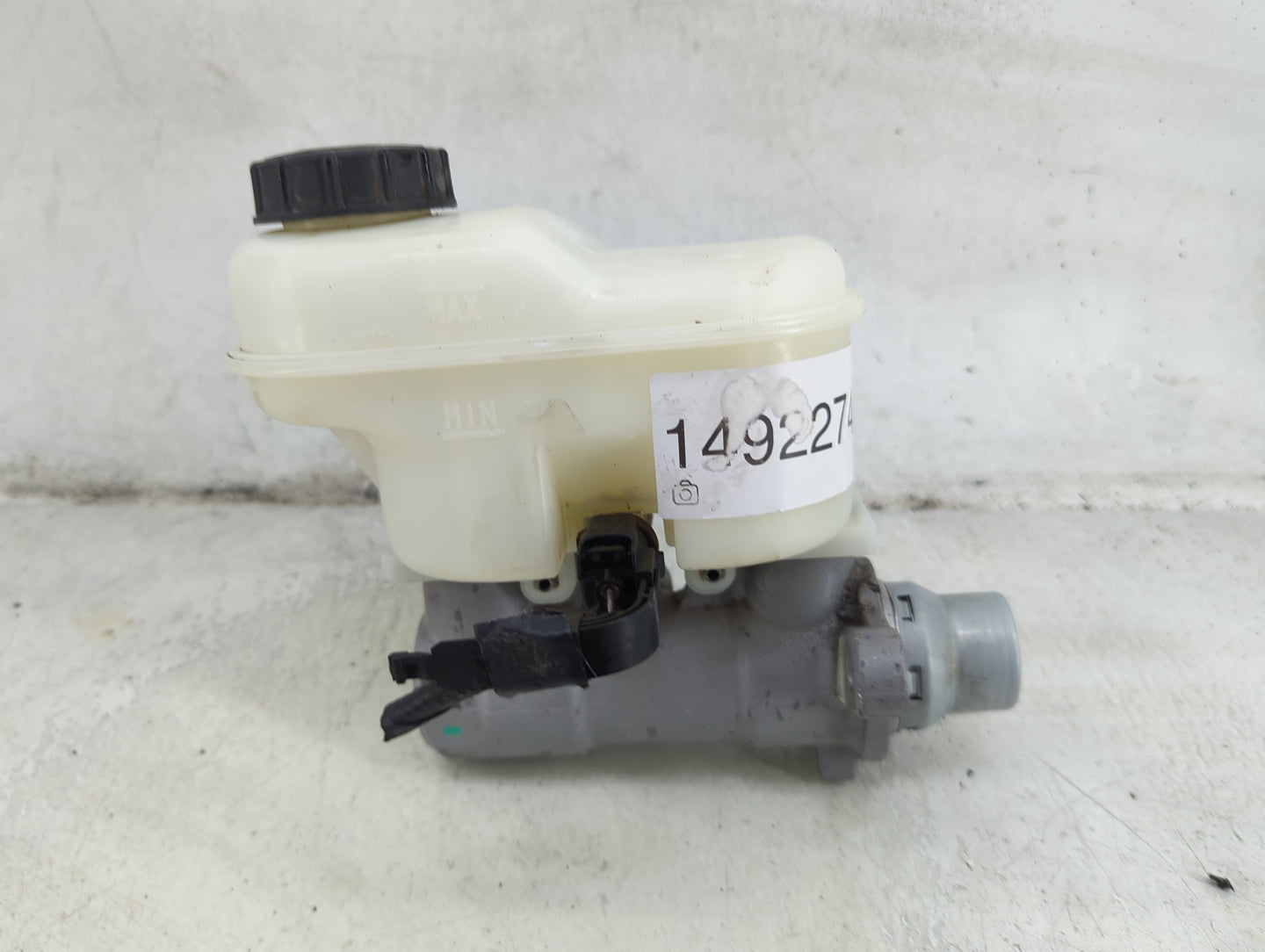 2015-2017 Ford F-150 Brake Master Cylinder 1492274 - Oemusedautoparts1.com