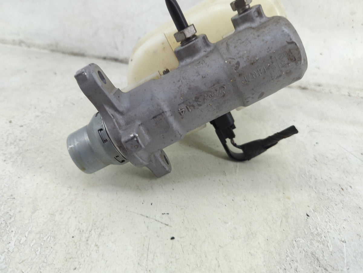 2015-2017 Ford F-150 Brake Master Cylinder 1492274 - Oemusedautoparts1.com