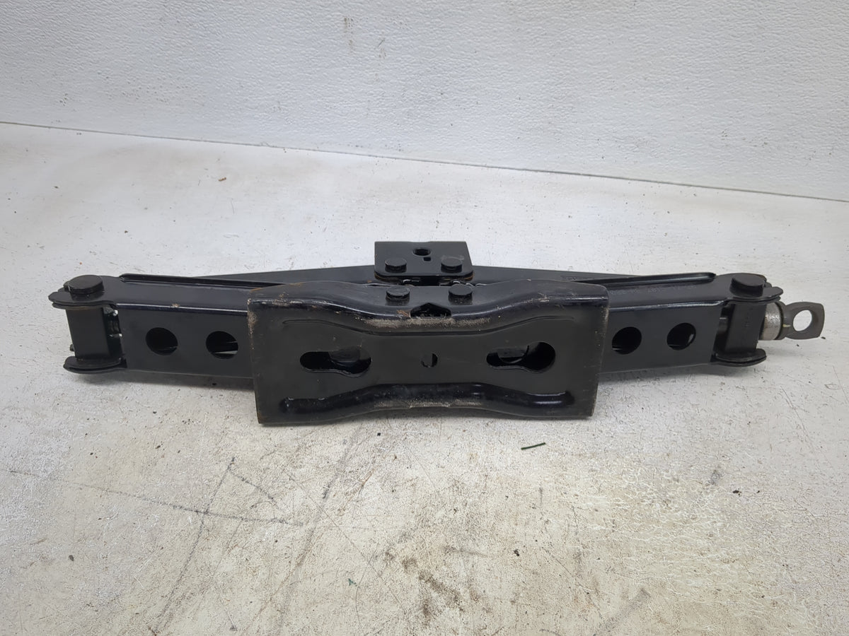 2016 Ford F-150 Spare Scissor Car Jack Black - Oemusedautoparts1.com