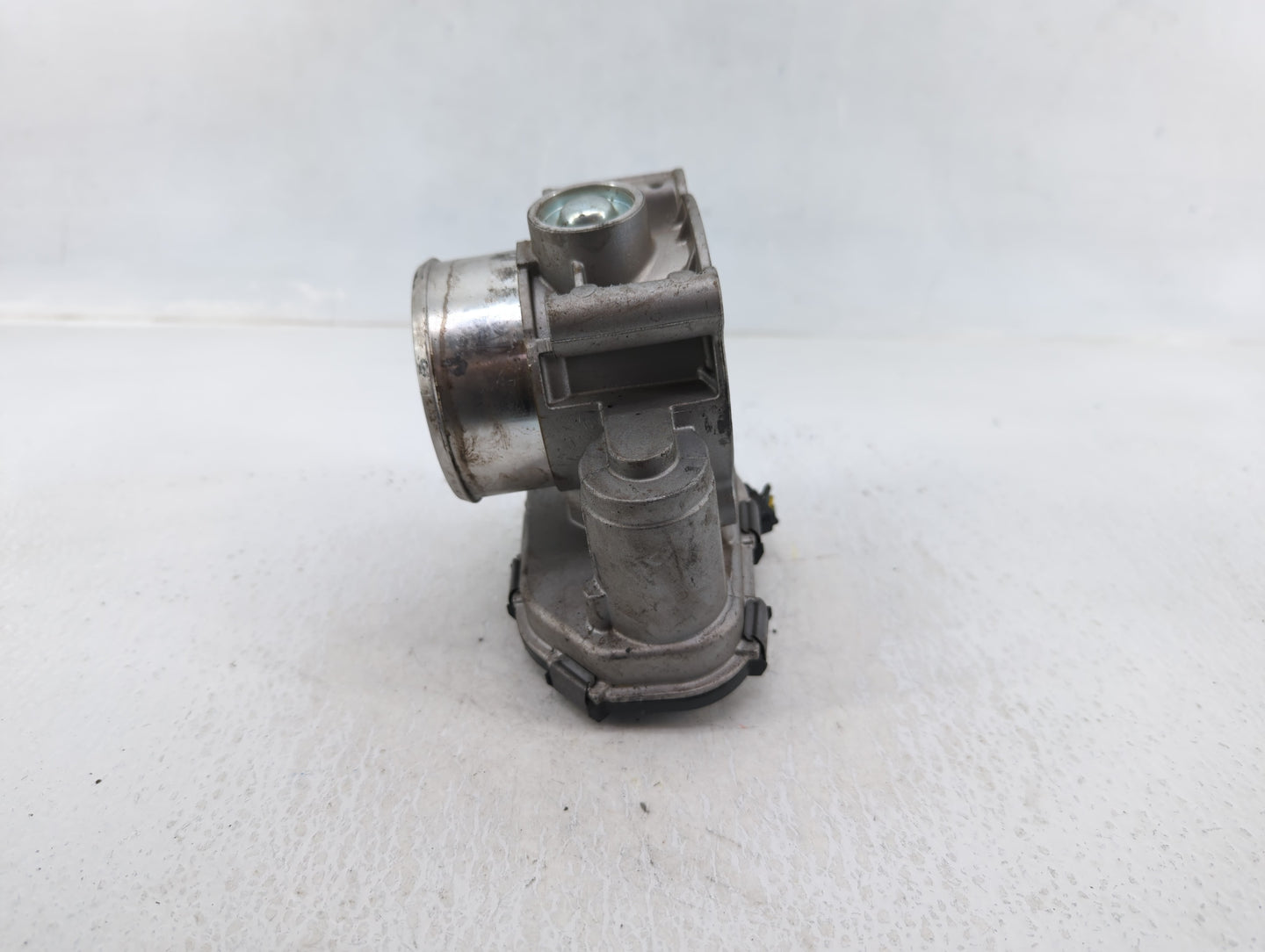 2015-2017 Ford F-150 Throttle Body P/N:GB8E 9F991 BC Fits Fits 2015 2016 2017 2018 2019 2020 OEM Used Auto Parts - Oemusedau