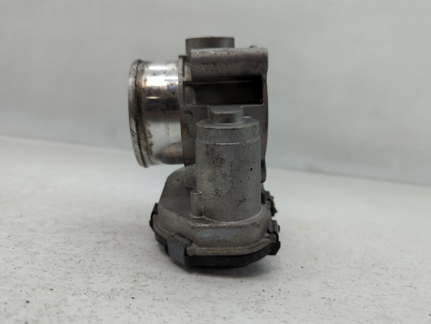 2015-2017 Ford F-150 Throttle Body P/N:GB8E 9F991 BC Fits Fits 2015 2016 2017 2018 2019 2020 OEM Used Auto Parts - Oemusedau