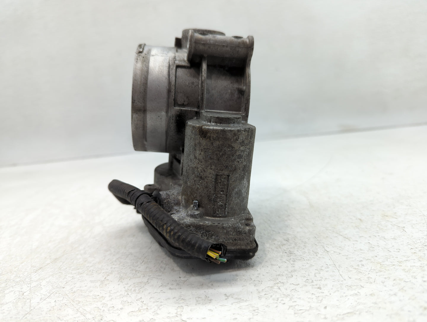 2011-2017 Ford F-150 Throttle Body P/N:153104005513 Fits Fits 2011 2012 2013 2014 2015 2016 2017 2018 2019 OEM Used Auto Par