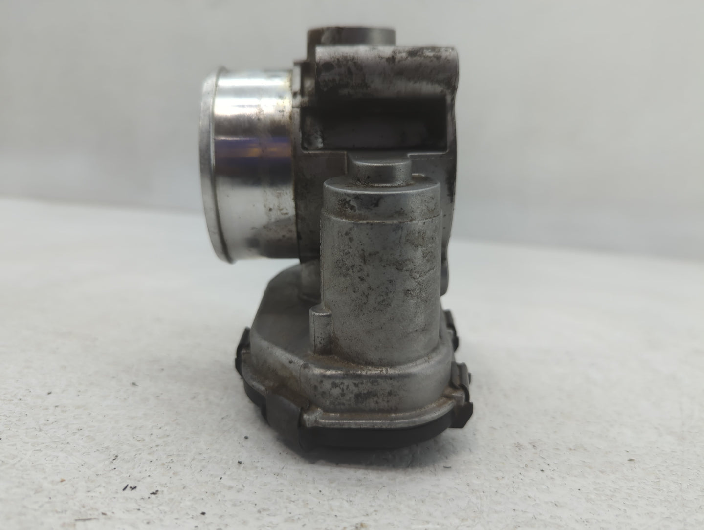2015-2017 Ford F-150 Throttle Body P/N:16167314643 GB8E 9F991 BC Fits Fits 2015 2016 2017 2018 2019 2020 OEM Used Auto Parts