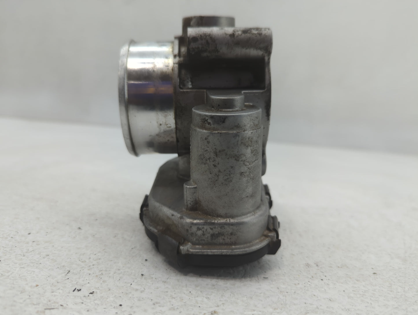 2015-2017 Ford F-150 Throttle Body P/N:16167314643 GB8E 9F991 BC Fits Fits 2015 2016 2017 2018 2019 2020 OEM Used Auto Parts