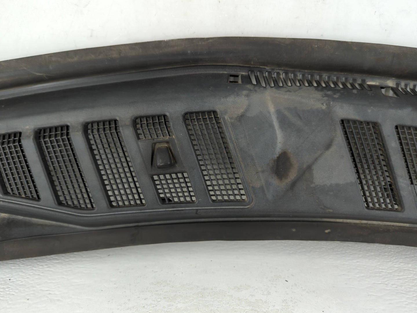 2016 Ford F-150 Cowl Vent Grille Panel 745430 - Oemusedautoparts1.com