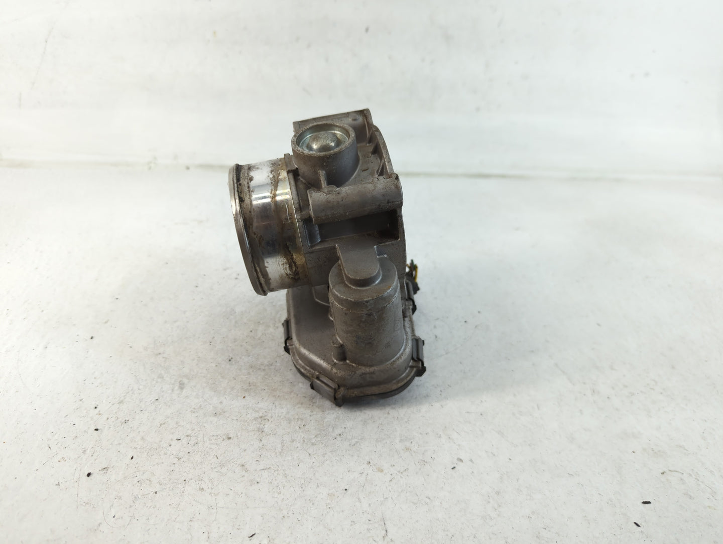 2015-2017 Ford F-150 Throttle Body P/N:GB8E 9F991 BC 15312310842 Fits Fits 2015 2016 2017 2018 2019 2020 OEM Used Auto Parts