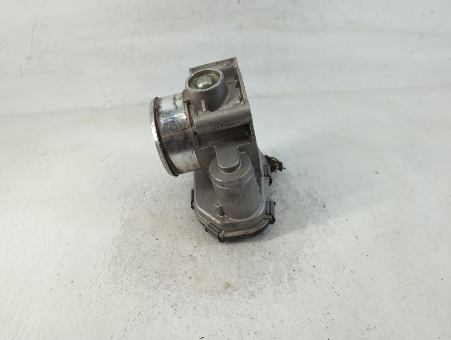 2015-2017 Ford F-150 Throttle Body P/N:GB8E 9F991 BC Fits Fits 2015 2016 2017 2018 2019 2020 OEM Used Auto Parts - Oemusedau