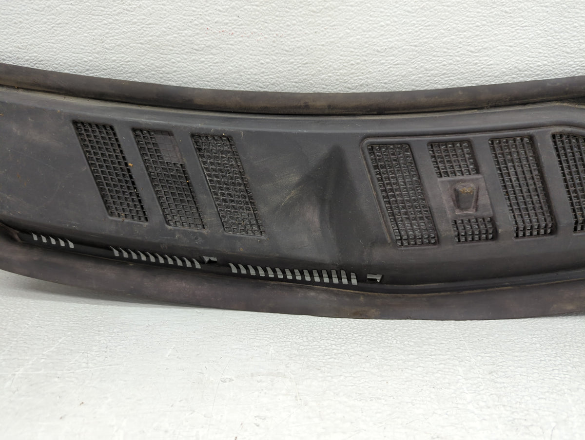 2016 Ford F-150 Front Right Windshield Top Cowl Vent Grille 779643 - Oemusedautoparts1.com