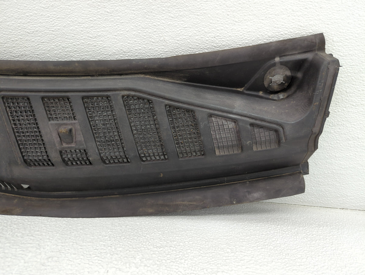 2016 Ford F-150 Front Right Windshield Top Cowl Vent Grille 779643 - Oemusedautoparts1.com