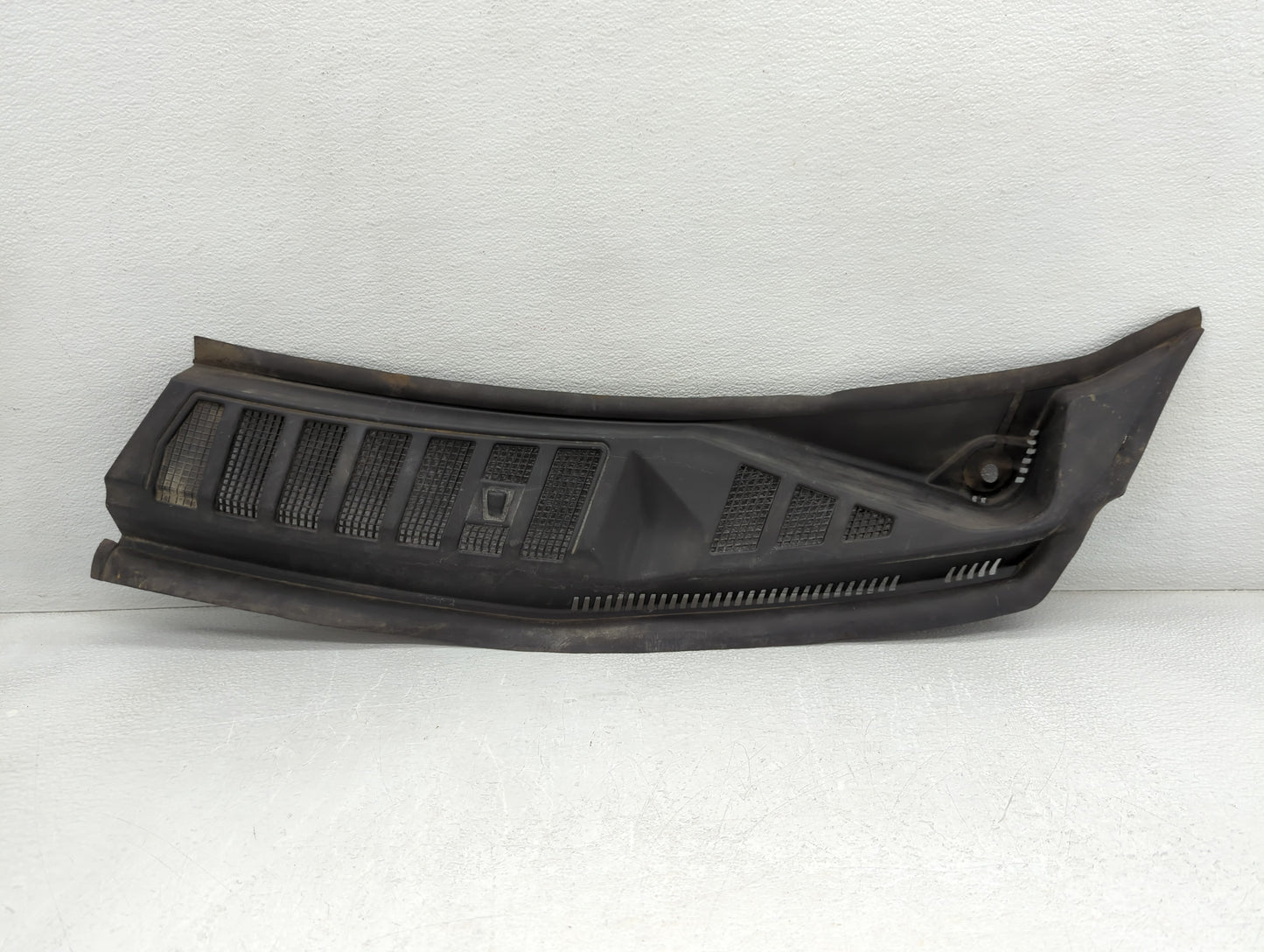 2016 Ford F-150 Front Right Windshield Top Cowl Vent Grille - Oemusedautoparts1.com