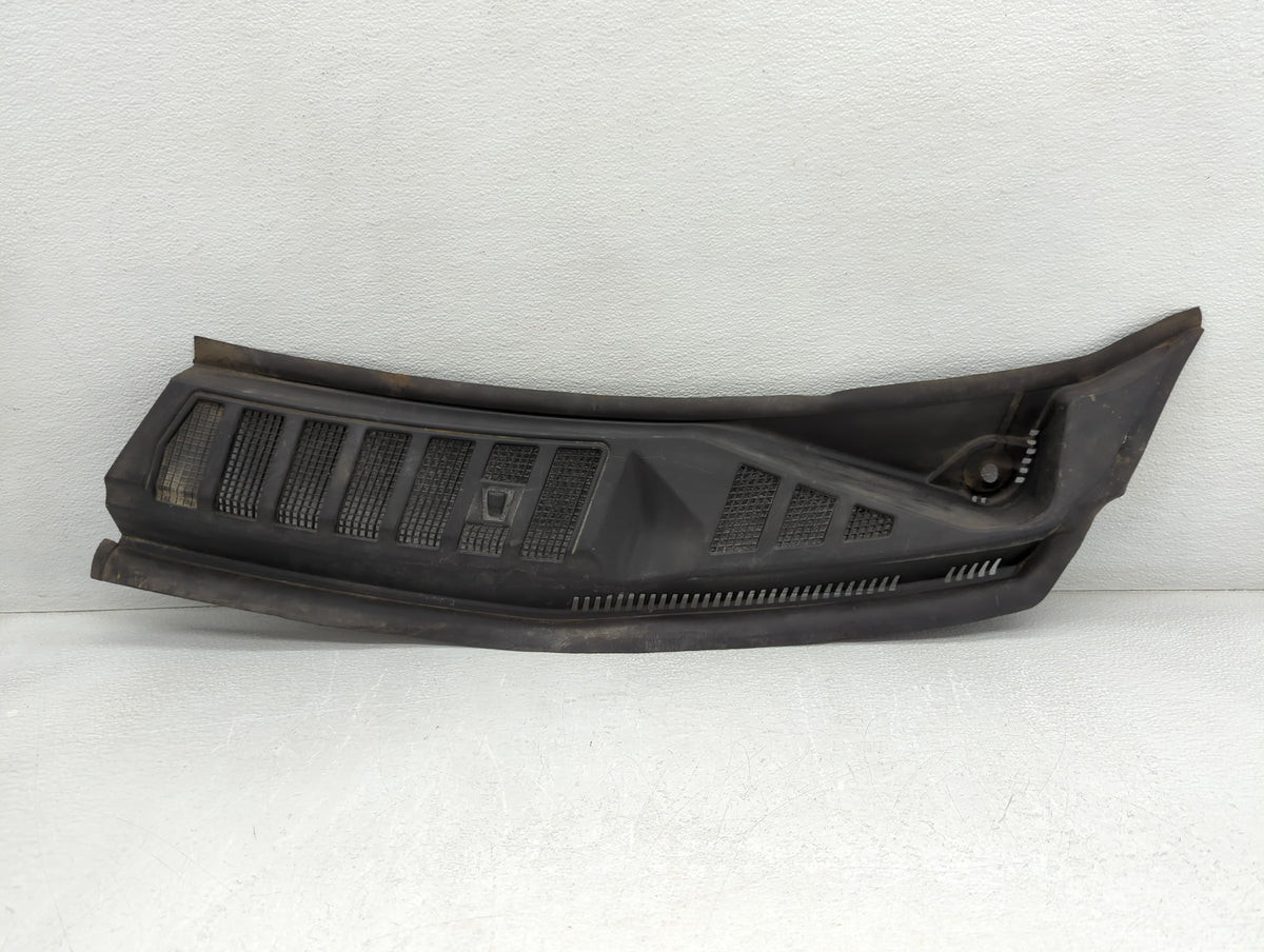 2016 Ford F-150 Front Right Windshield Top Cowl Vent Grille 779644 - Oemusedautoparts1.com