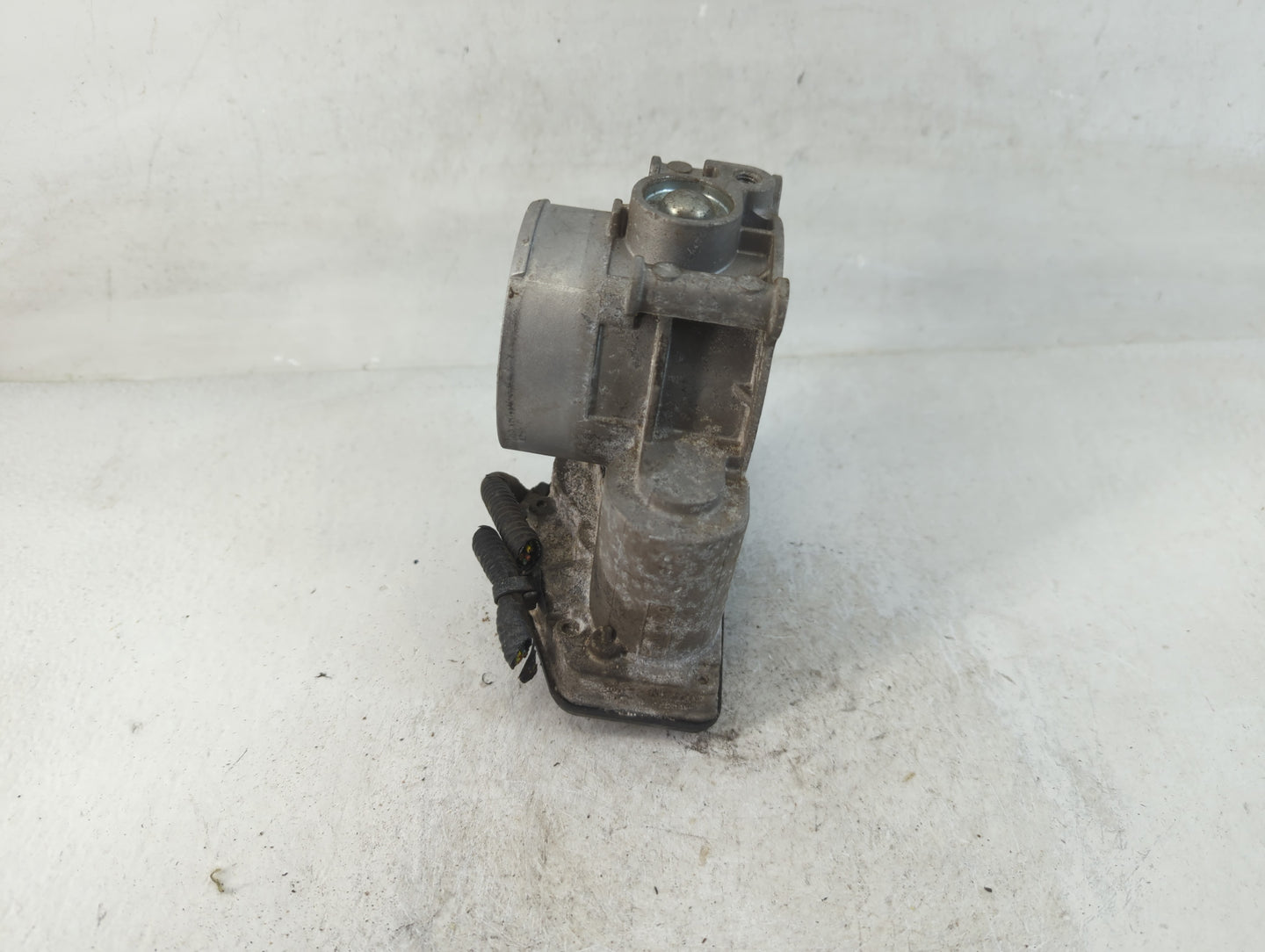 2011-2017 Ford F-150 Throttle Body P/N:AT4E-9F991-EL Fits Fits 2011 2012 2013 2014 2015 2016 2017 2018 2019 OEM Used Auto Pa