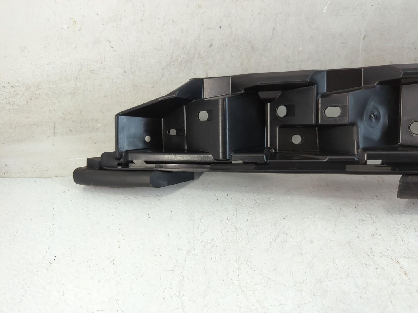 2016 Ford F-150 Front Grille Bumper Not Included - Oemusedautoparts1.com