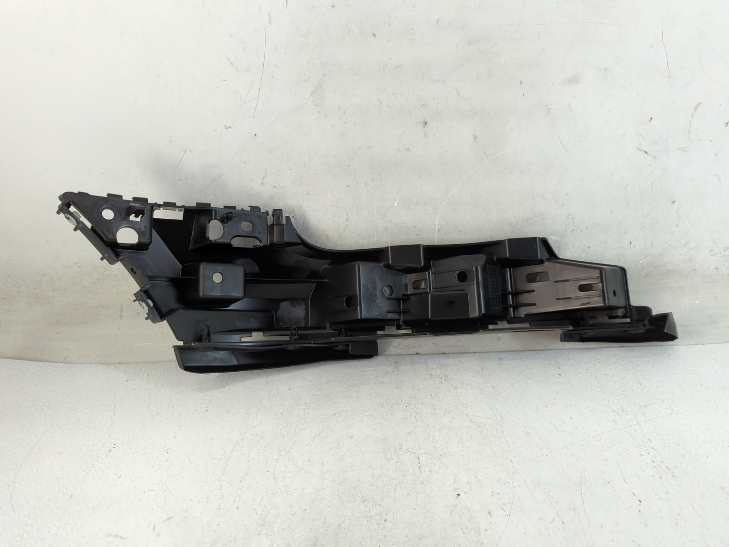2016 Ford F-150 Front Grille Bumper Not Included - Oemusedautoparts1.com
