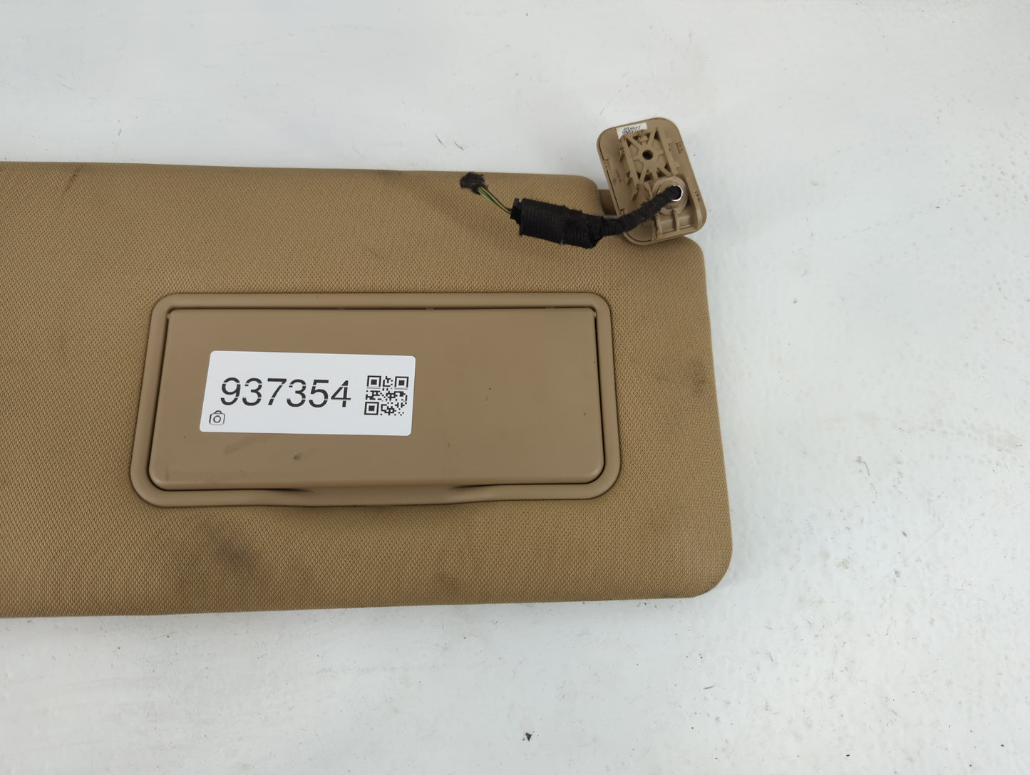 2015-2017 Ford F-150 Sun Visor Shade Replacement Passenger Right Mirror Fits Fits 2015 2016 2017 OEM Used Auto Parts - Oemus