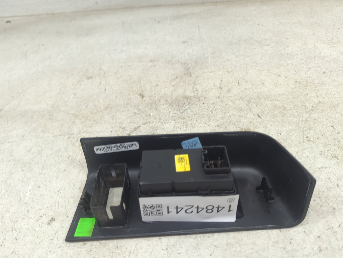 2016 Ford F-250 Master Power Window Switch Replacement Driver Side Left P/N:BC3T-14B133-AC Fits OEM Used Auto Parts - Oemuse