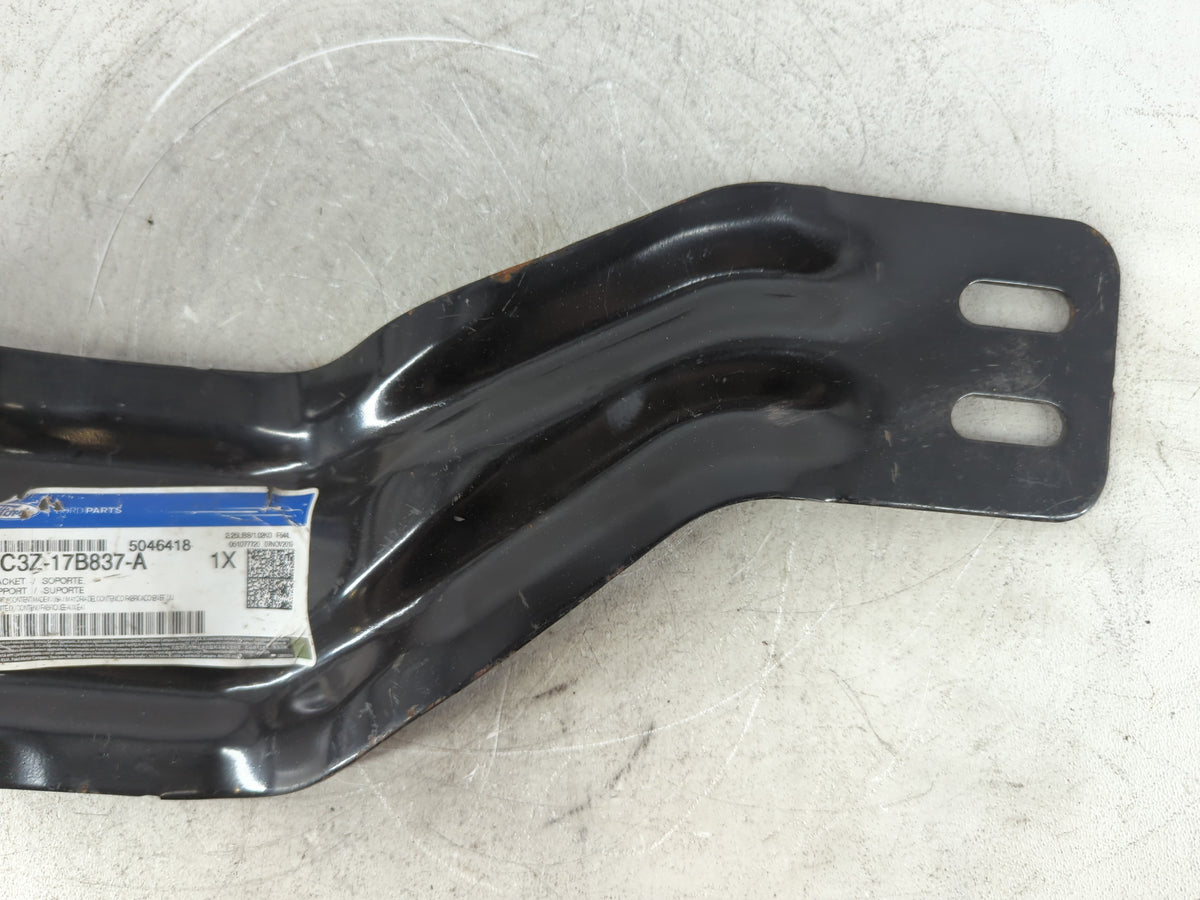 2016 Ford F-250 Super Duty Bumper Inner Bracket - Oemusedautoparts1.com