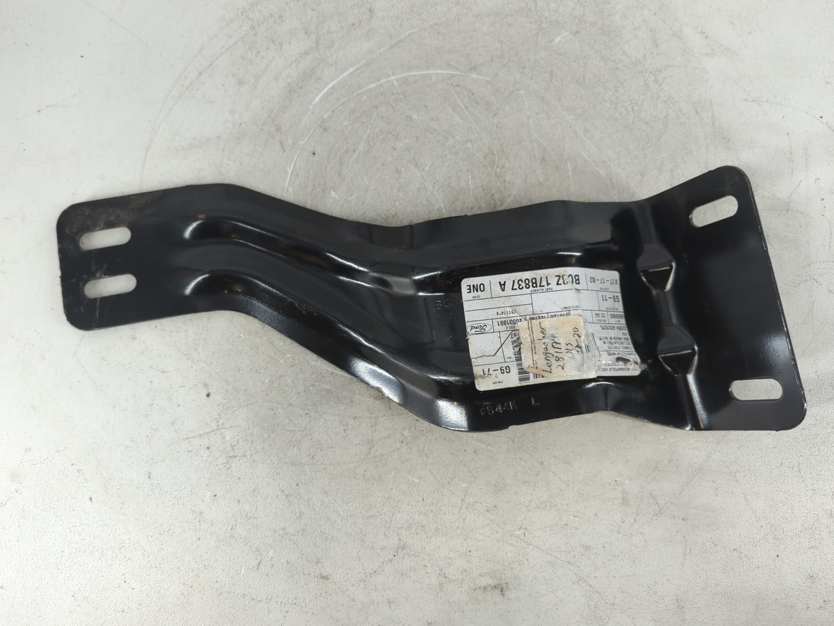 2016 Ford F-250 Super Duty Bumper Inner Bracket - Oemusedautoparts1.com