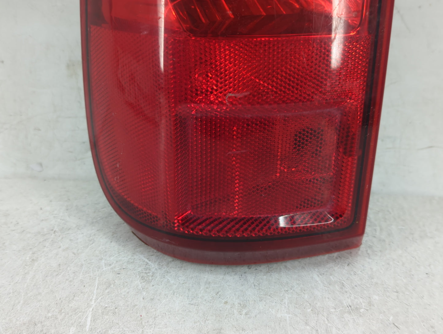 2008-2016 Ford F-350 Super Duty Tail Light Assembly Driver Left OEM P/N:13B505-A Fits OEM Used Auto Parts - Oemusedautoparts