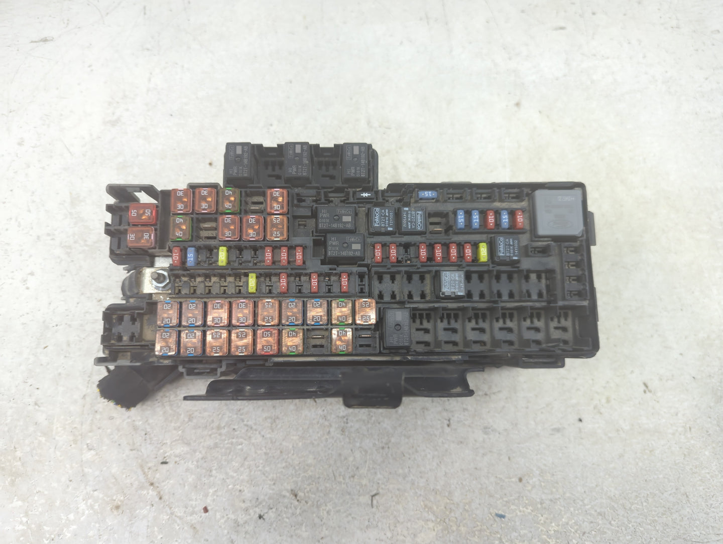 2015-2016 Ford F-350 Super Duty Fusebox Fuse Box Panel Relay Module P/N:BC3T-14A003-AB Fits Fits 2015 2016 OEM Used Auto Par