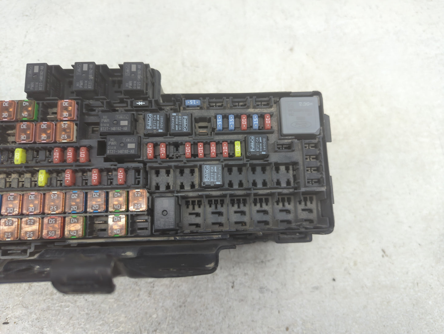 2015-2016 Ford F-350 Super Duty Fusebox Fuse Box Panel Relay Module P/N:BC3T-14A003-AB Fits Fits 2015 2016 OEM Used Auto Par