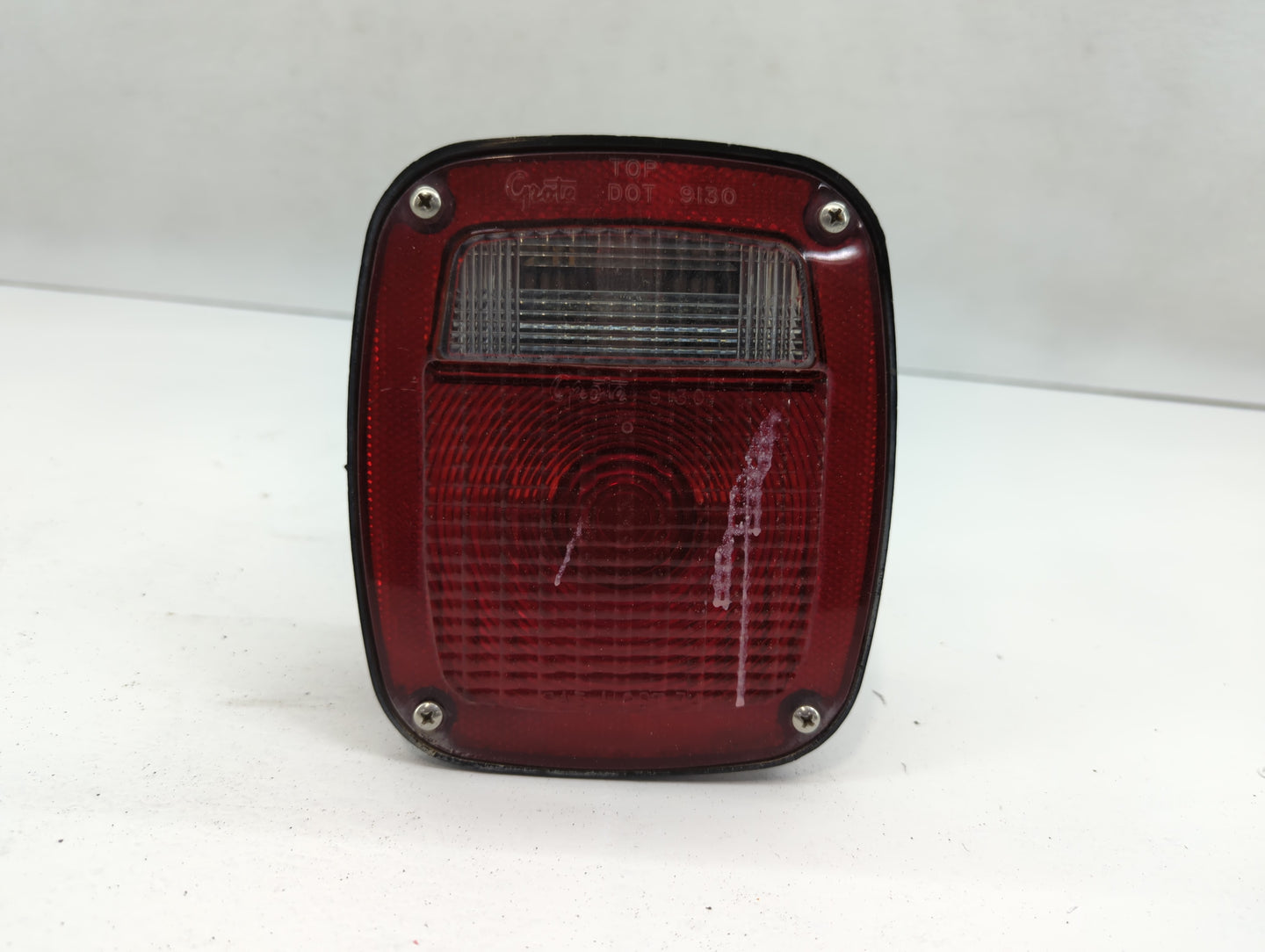 1999-2022 Ford F-350 Super Duty Tail Light Assembly Passenger Right OEM P/N:6C34-13405-AA Fits OEM Used Auto Parts - Oemused