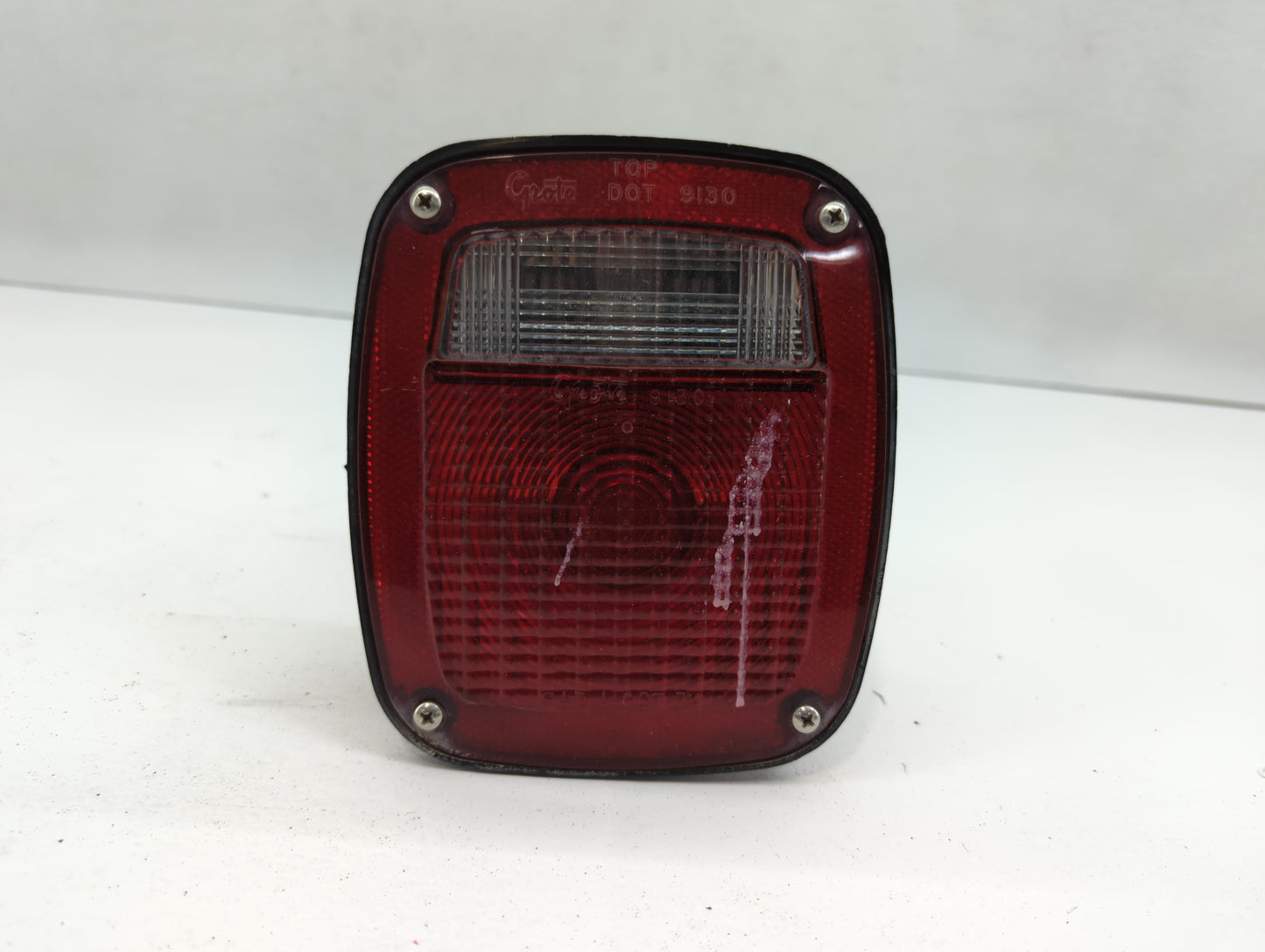 1999-2022 Ford F-350 Super Duty Tail Light Assembly Passenger Right OEM P/N:6C34-13405-AA Fits OEM Used Auto Parts - Oemused