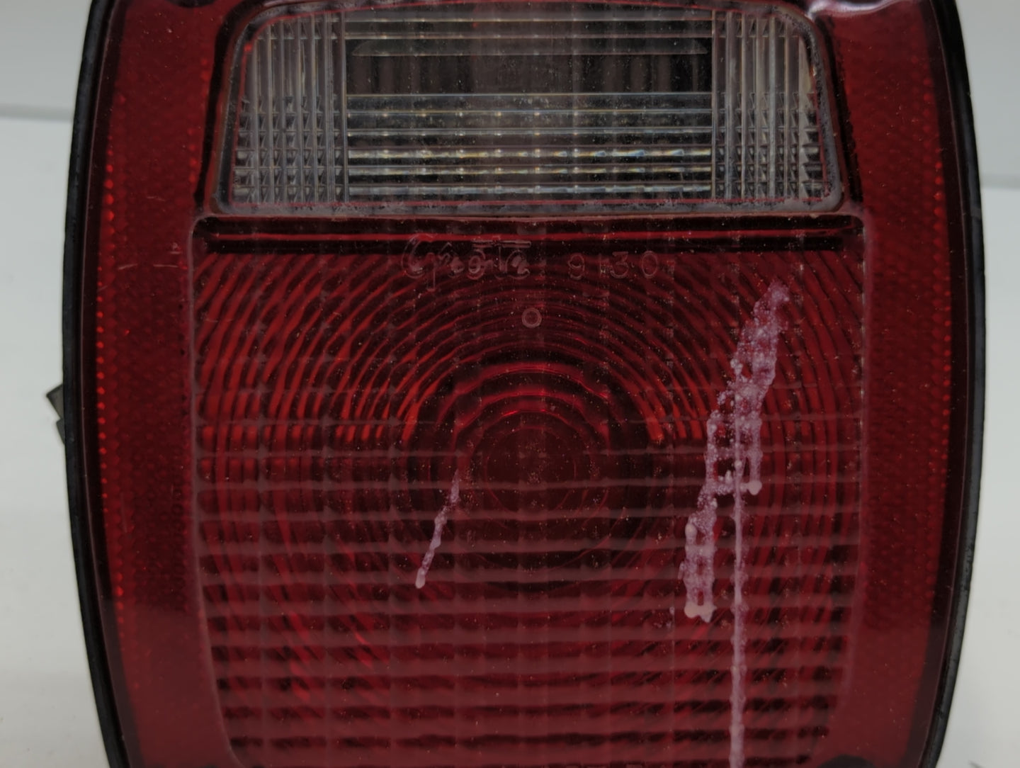 1999-2022 Ford F-350 Super Duty Tail Light Assembly Passenger Right OEM P/N:6C34-13405-AA Fits OEM Used Auto Parts - Oemused