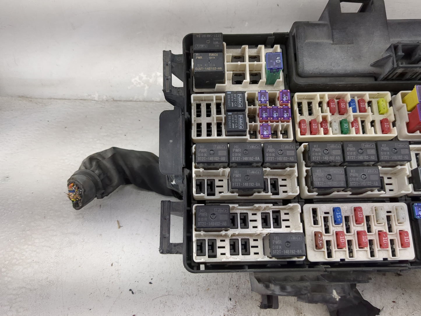 2016 Ford F150 Fusebox Fuse Box Panel Relay Module P/N:GL3T-12A581BCB GJ5T-14B192-HA, 8T2T-14B192-AB, 8T2T-14B192-BA Fits OE