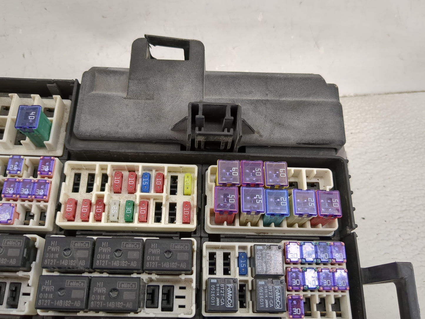 2016 Ford F150 Fusebox Fuse Box Panel Relay Module P/N:GL3T-12A581BCB GJ5T-14B192-HA, 8T2T-14B192-AB, 8T2T-14B192-BA Fits OE
