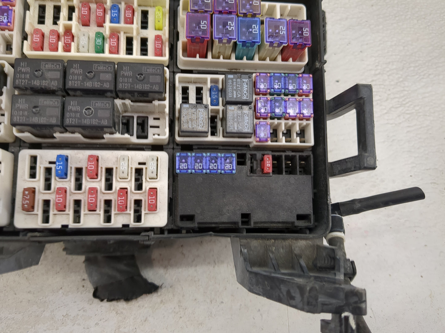 2016 Ford F150 Fusebox Fuse Box Panel Relay Module P/N:GL3T-12A581BCB GJ5T-14B192-HA, 8T2T-14B192-AB, 8T2T-14B192-BA Fits OE