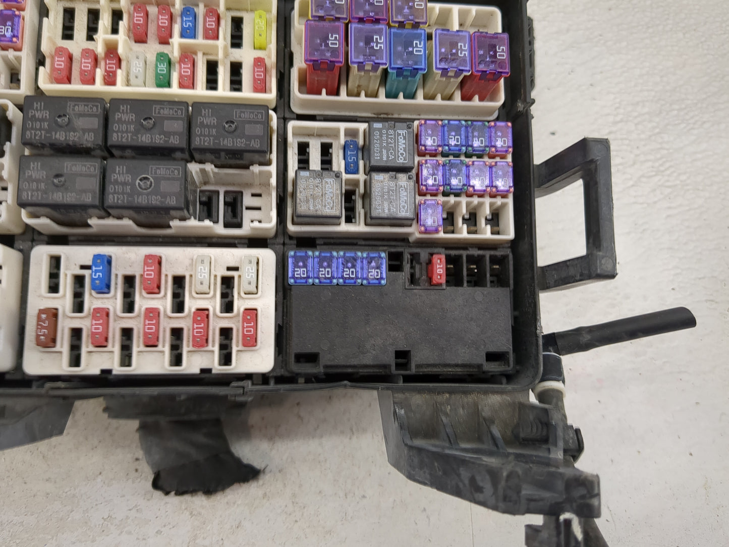 2016 Ford F150 Fusebox Fuse Box Panel Relay Module P/N:GL3T-12A581BCB GJ5T-14B192-HA, 8T2T-14B192-AB, 8T2T-14B192-BA Fits OE