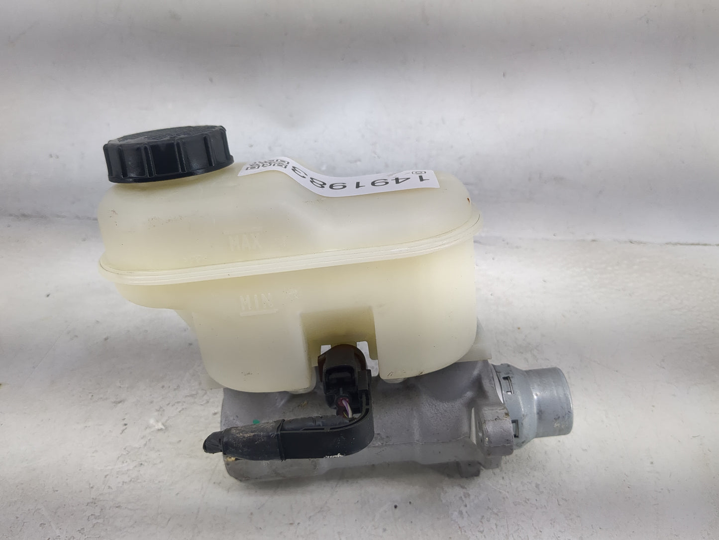 Ford F150 Brake Master Cylinder 1491983 - Oemusedautoparts1.com