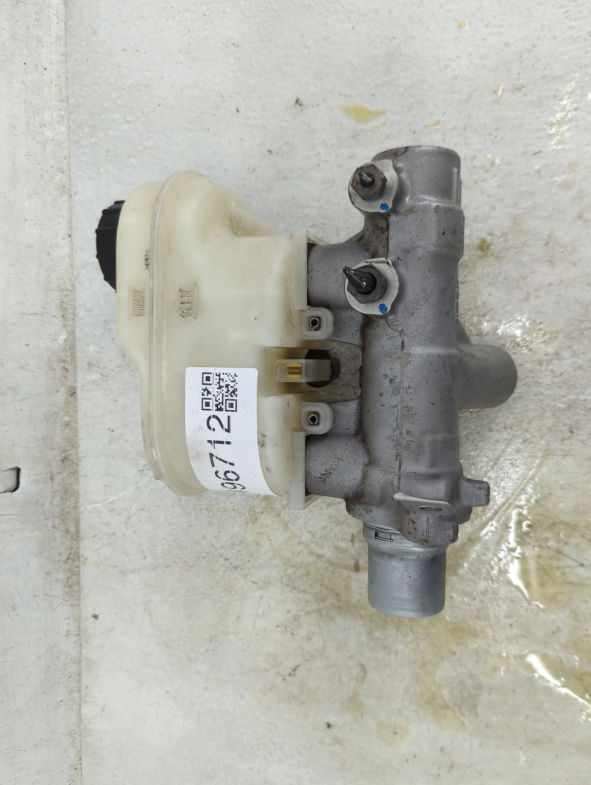 Ford F150 Brake Master Cylinder 1496712 - Oemusedautoparts1.com