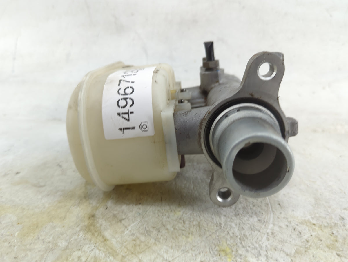 Ford F150 Brake Master Cylinder 1496712 - Oemusedautoparts1.com