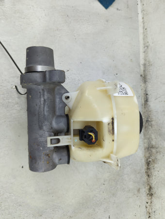 compare product Ford F250sd Brake Master Cylinder
