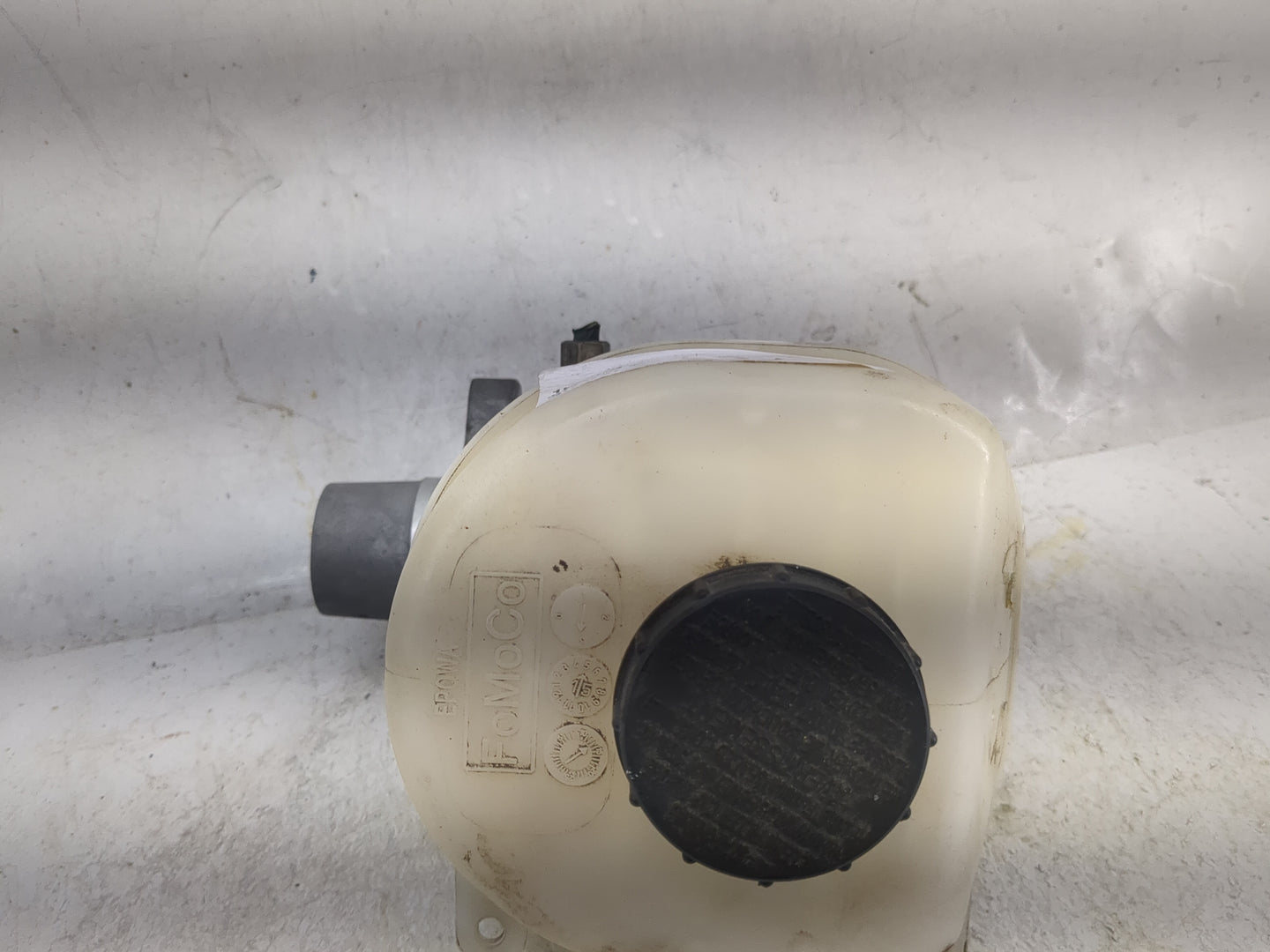 Ford F250sd Brake Master Cylinder 1497812 - Oemusedautoparts1.com
