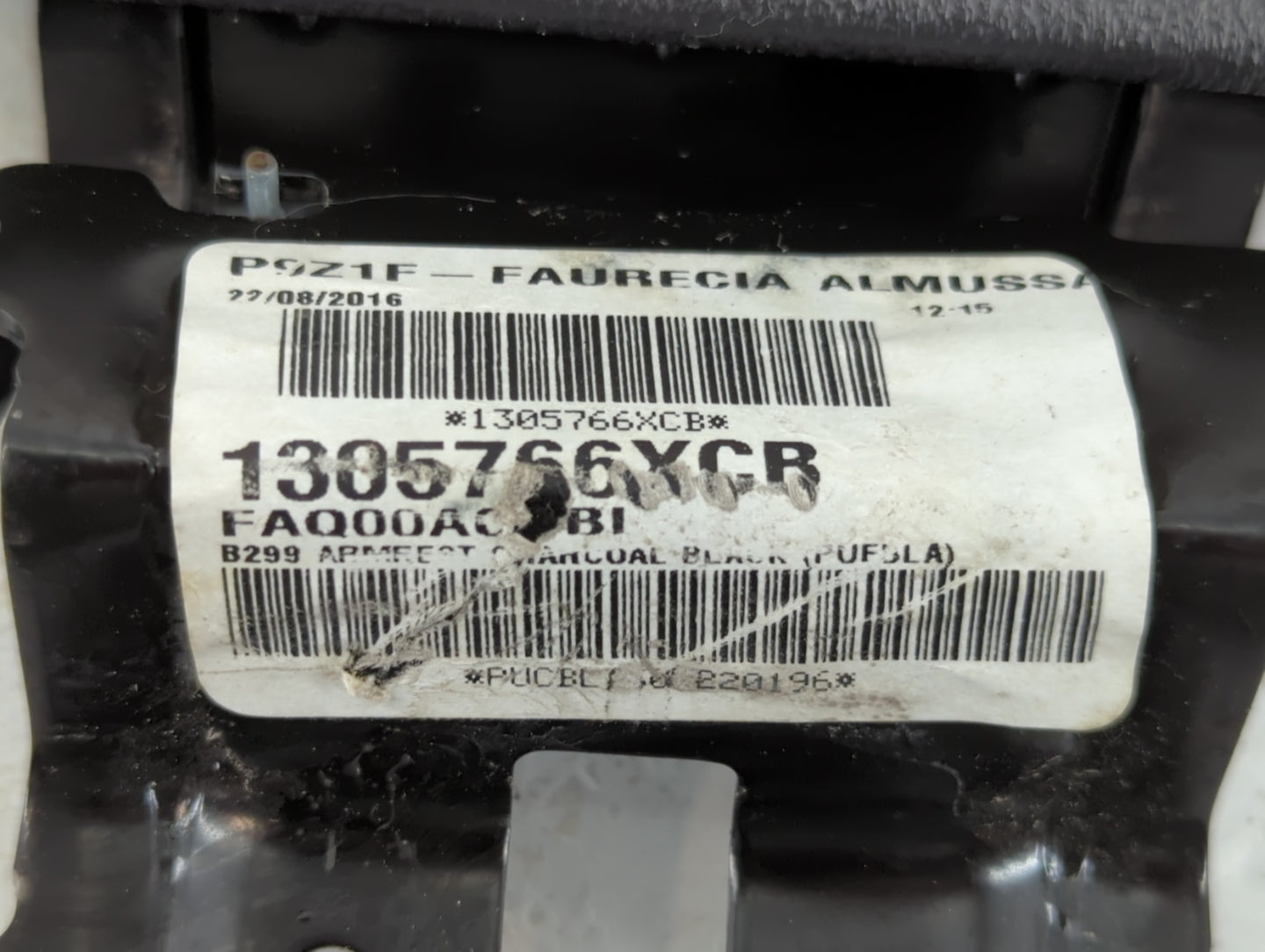 2016 Ford Fiesta Center Console Armrest Cover Lid P/N:1305766XCR Fits Fits 2008 2009 2010 2011 OEM Used Auto Parts - Oemused