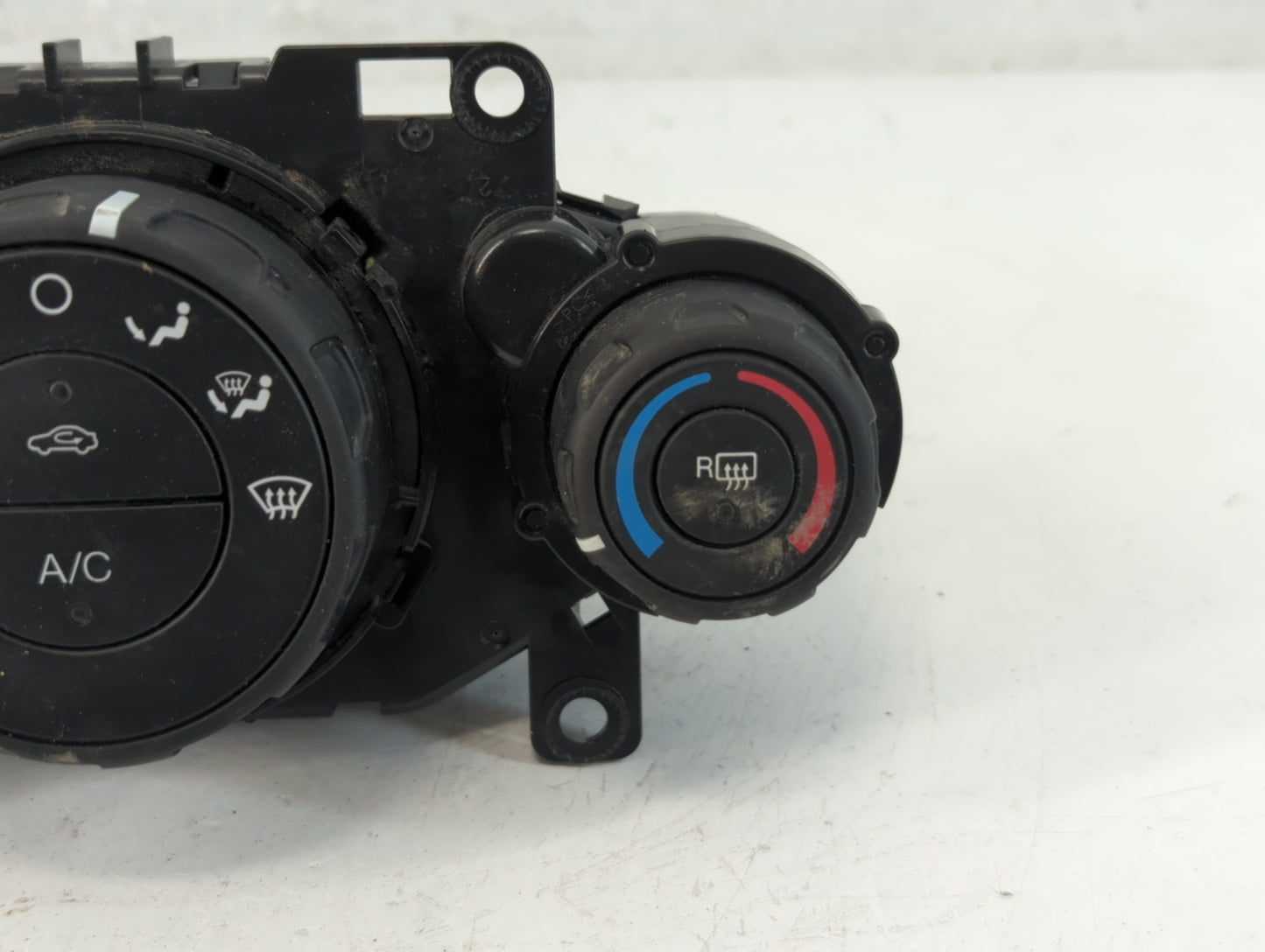 2014-2019 Ford Fiesta Climate Control Module Temperature AC/Heater Replacement P/N:D2BT 19980 AF Fits OEM Used Auto Parts - 