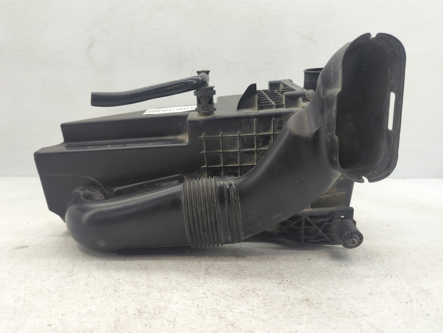 2014-2019 Ford Fiesta Air Cleaner Intake-duct Hose Tube - Oemusedautoparts1.com